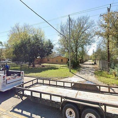 902 17 Th Ave N, Texas City, TX 77590