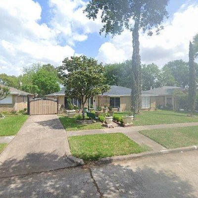 9030 Tanager St, Houston, TX 77036