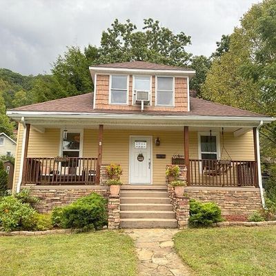 906 Campbell Ave Nw, Norton, VA 24273