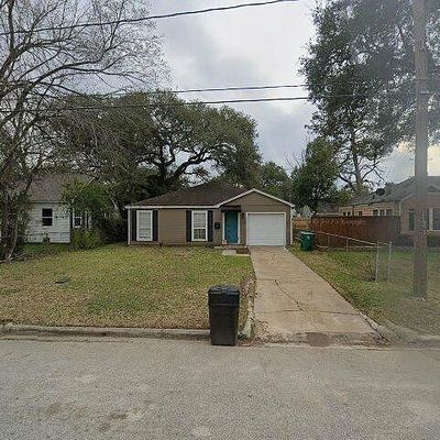 906 Eleanor St, Houston, TX 77009