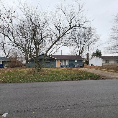 907 E Boyton St, Marion, IL 62959