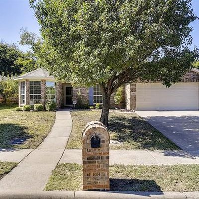 913 Green Acres Ln, Midlothian, TX 76065