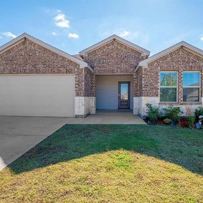 916 Glover Dr, Aubrey, TX 76227