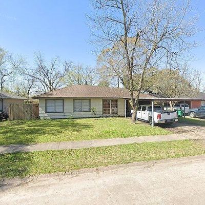 916 Vivian Ave, Pasadena, TX 77506