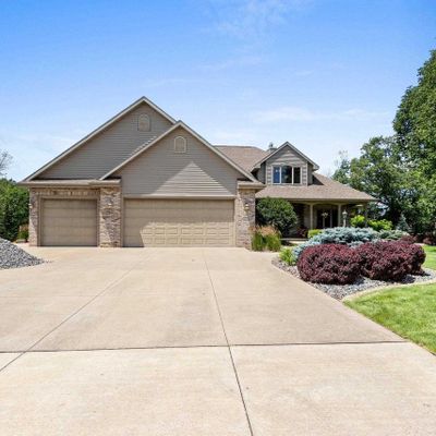 W1440 Maes Ct, Kaukauna, WI 54130