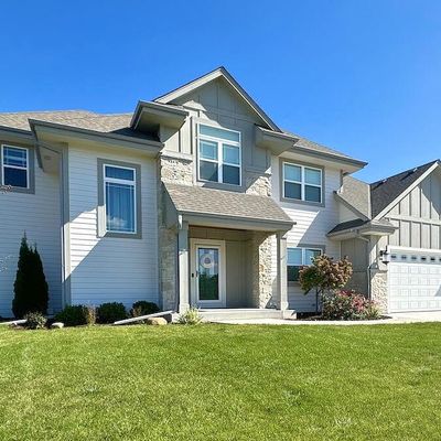 W136 N6270 Hummingbird Way, Menomonee Falls, WI 53051