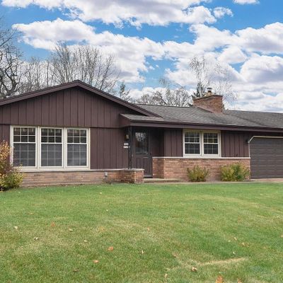 W161 S7396 Daisy Dr, Muskego, WI 53150