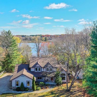 W312 S6466 Willow Springs Dr, Mukwonago, WI 53149