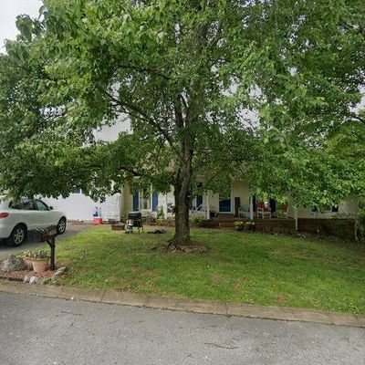 1004 Grayson Pl, Columbia, TN 38401