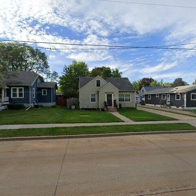 1012 E New York Ave, Oshkosh, WI 54901