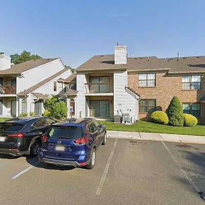 1013 Harbor Club Dr, Parlin, NJ 08859