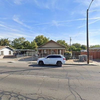 1013 S Cedar Ave, Fresno, CA 93702