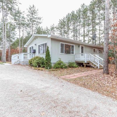 E1621 Park View Way, Waupaca, WI 54981