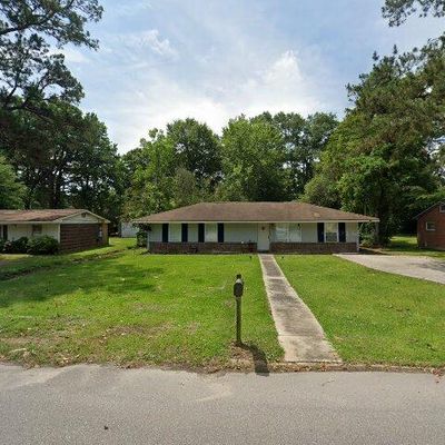 110 Lynbrook Dr, Brewton, AL 36426