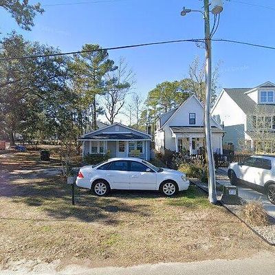 1107 N Caswell Ave, Southport, NC 28461