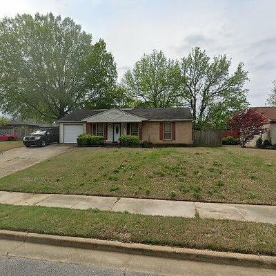 1141 Western Park Dr, Memphis, TN 38109