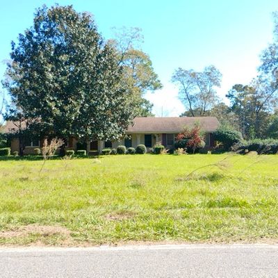 102 Walker Ave, Fitzgerald, GA 31750