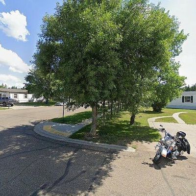 1028 Fayette Dr, Hazen, ND 58545