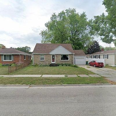 1029 Rockdale St, Green Bay, WI 54304