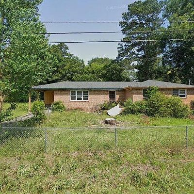 105 Pineview Dr, Macon, GA 31217