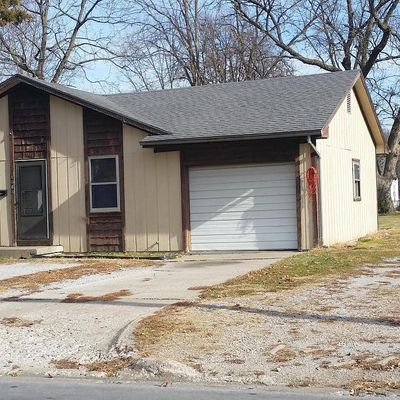 1068 S Ellsworth Ave, Marshall, MO 65340