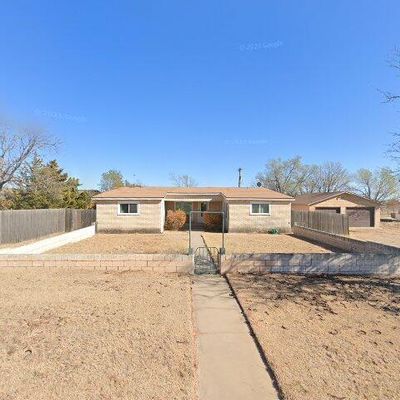 107 Brown Ave, Stinnett, TX 79083