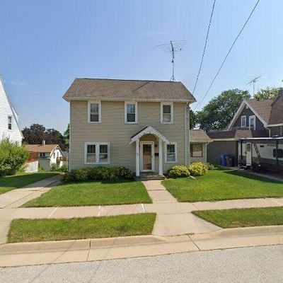 125 N Concord Ave, Watertown, WI 53094