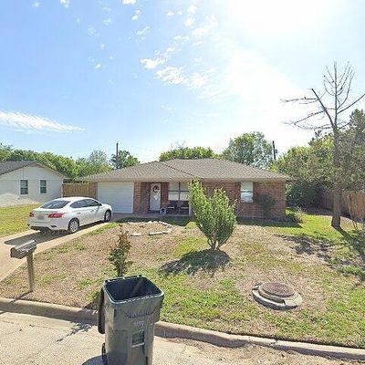 122 Southmeadow Dr, Sanger, TX 76266