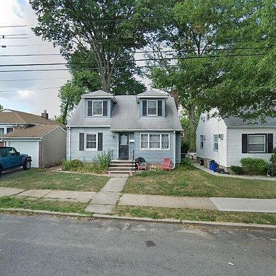 124 Byrne Ave, Staten Island, NY 10314