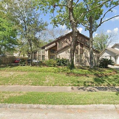 15823 Brook Forest Dr, Houston, TX 77059