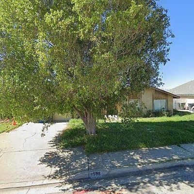 1588 Buckeye St, Highland, CA 92346