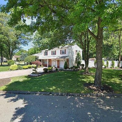 16 Ravine Dr, Colonia, NJ 07067