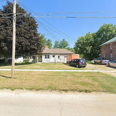 140 W Division St, Amboy, IL 61310