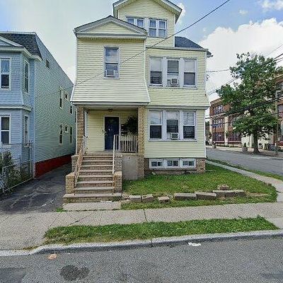 179 Leslie St, Newark, NJ 07112