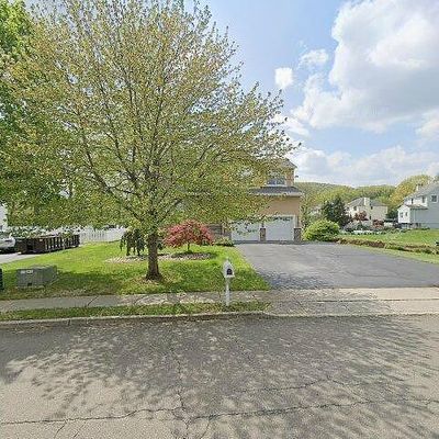 18 Arundel Rd, Pompton Plains, NJ 07444