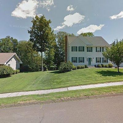 180 Cranberry Ln, Middletown, CT 06457