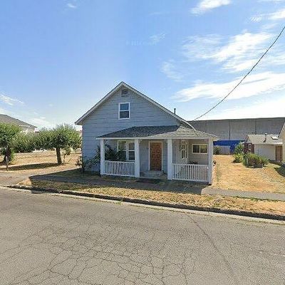 180 S 1 St St, Creswell, OR 97426