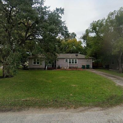 1801 Neuman St, La Marque, TX 77568