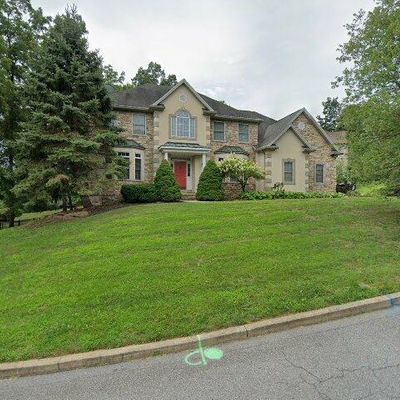 1622 Woodfield Dr, Bethlehem, PA 18015