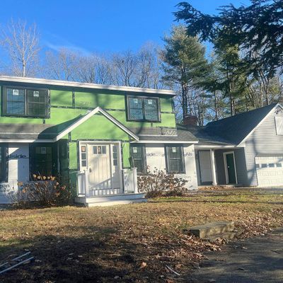 21 Crestview Ter, Stratham, NH 03885