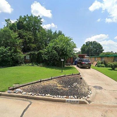 212 Forest Hills Dr, Duncan, OK 73533