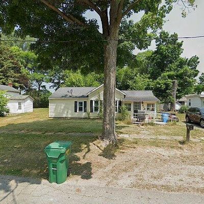 218 W Market St, Centreville, MI 49032