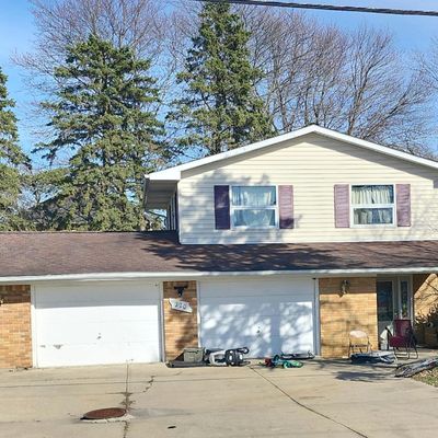 220 Cleveland Ave, Owosso, MI 48867