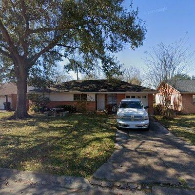 2202 Walnut Ln, Pasadena, TX 77502