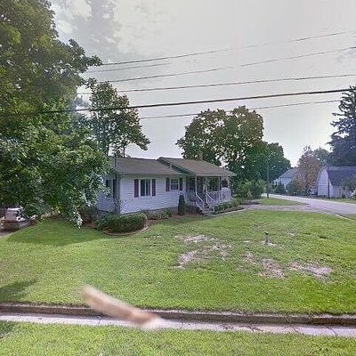 19686 Maple Ave, Conklin, MI 49403