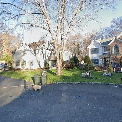 20 Dawn Dr, Emerson, NJ 07630