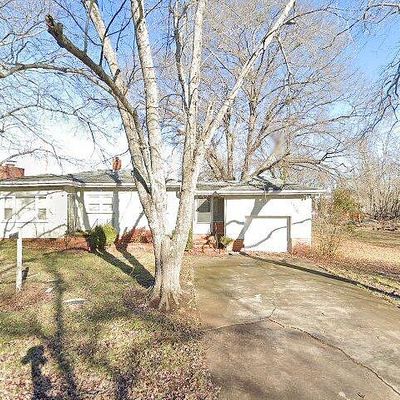 201 Belt Dr, Gastonia, NC 28034