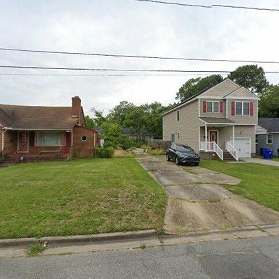 2016 Peach St, Portsmouth, VA 23704