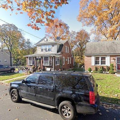 242 Willard Dr, Ridley Park, PA 19078