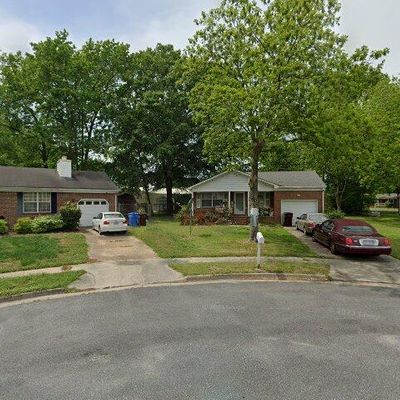 2404 Higgins Ct, Chesapeake, VA 23324